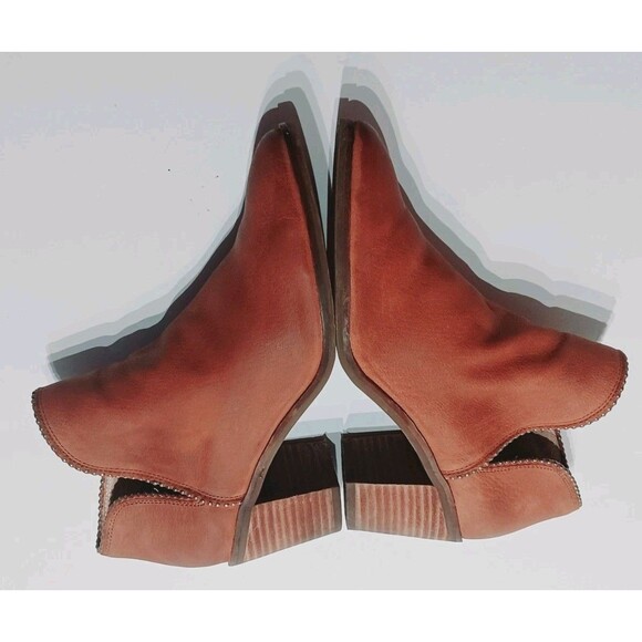 Lucky Brand Women's Brown Leather Pincah Ankle Boots Size 7.5 - Picture 5 of 7